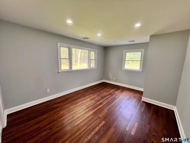 Building Photo - 267 Thunder Hill Dr
