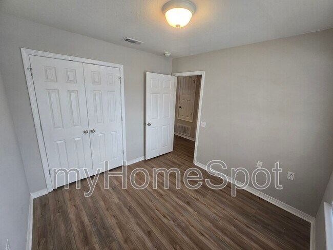 Building Photo - 3115 Flintlock Dr