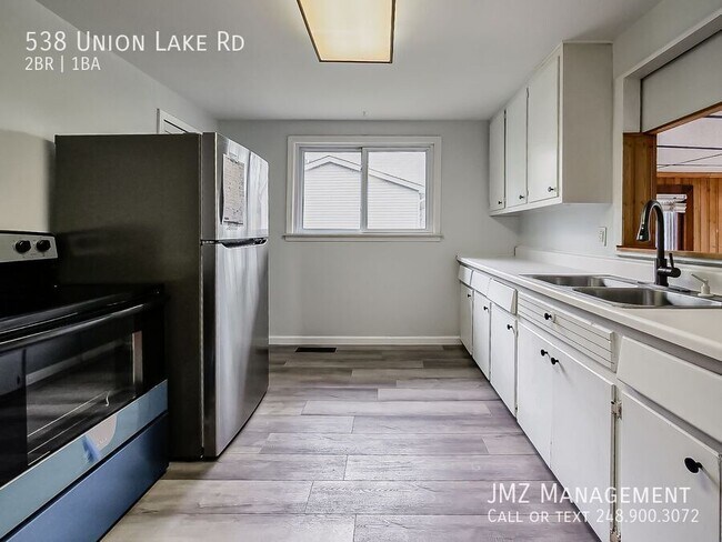 Building Photo - 538 Union Lake Rd