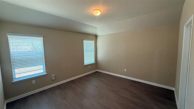 Building Photo - 804 Red Tails Dr