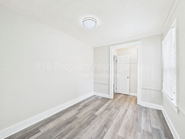 Building Photo - 5636 Garfield Ave