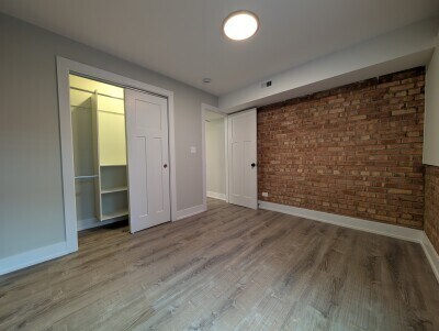 Building Photo - 1212 N La Salle Dr