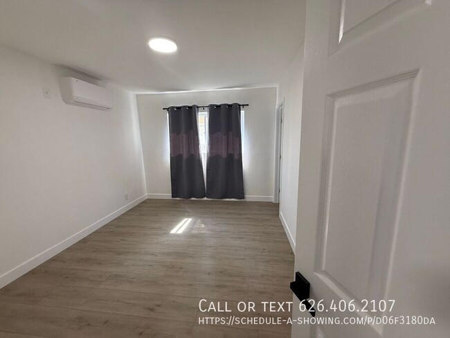 Building Photo - RENOVATED 1BED/1BATH-1 MONTH FREE