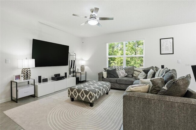 Building Photo - 37 Hickory Crse Cir