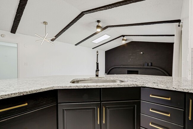 Building Photo - beautiful swimming pool and backyard oasis! fully remodeled home new appliances !