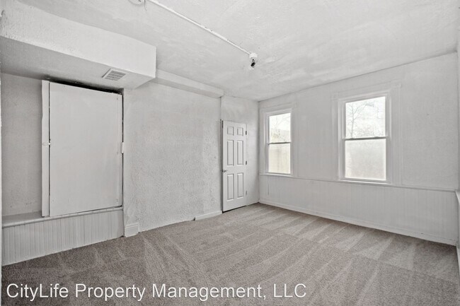 Building Photo - 3 br, 1 bath House - 221 Freeland Street