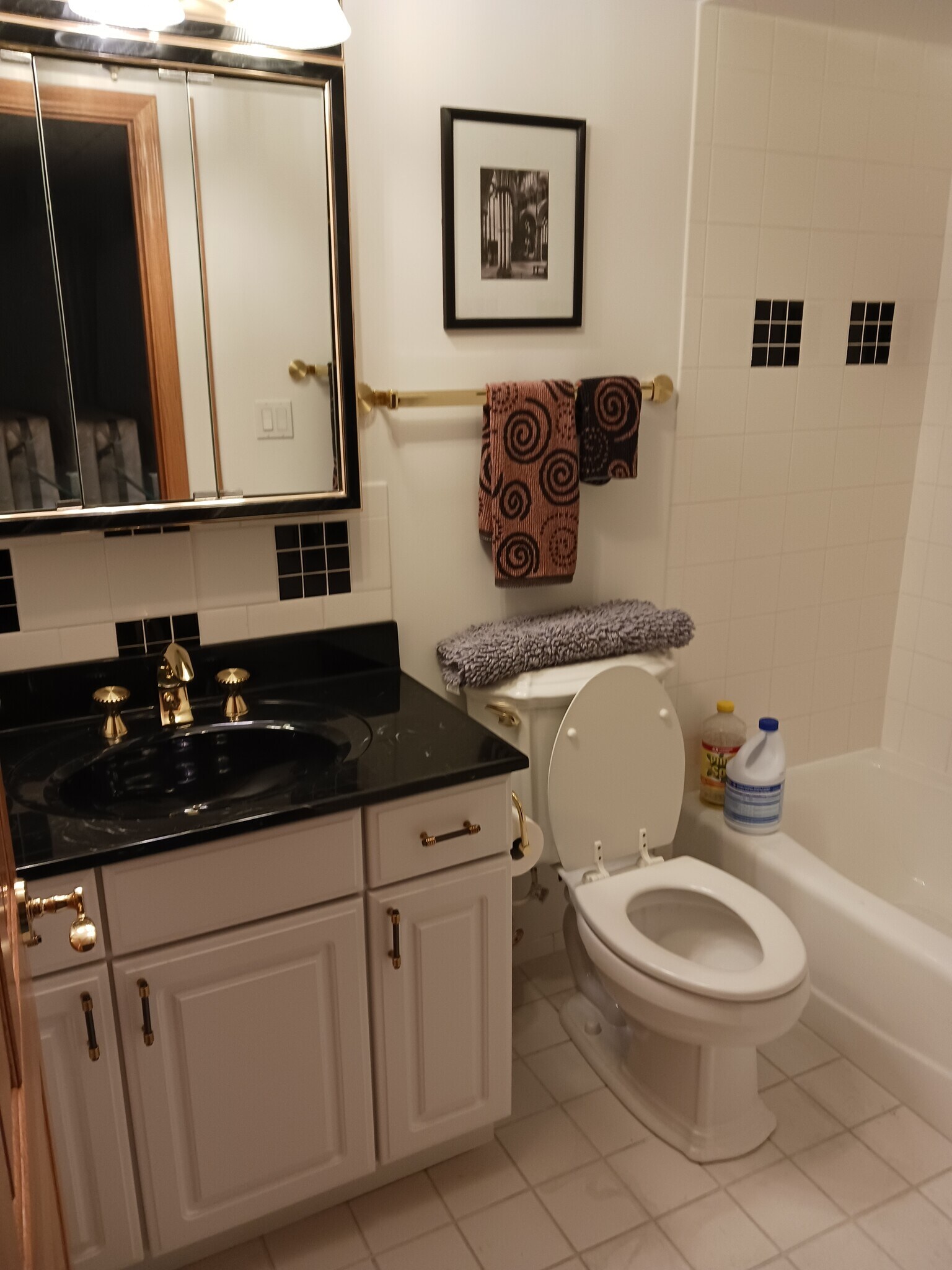 Building Photo - 10515 W Grand Ave