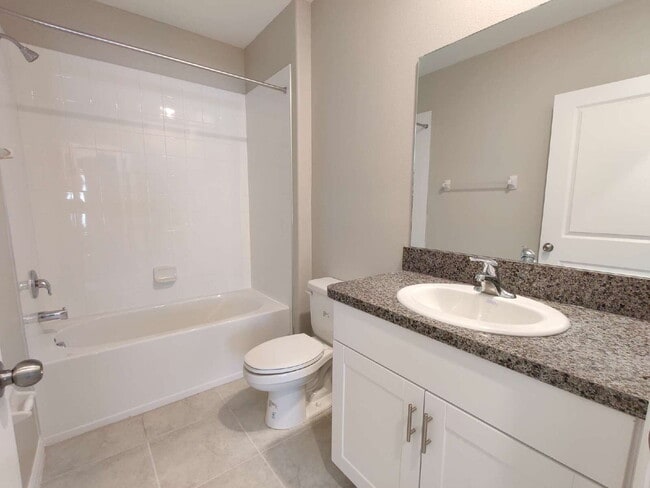 Building Photo - 7115 Samuel Ivy Dr