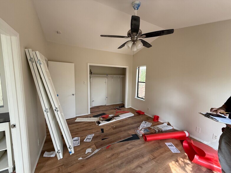 Building Photo - 9314 Whisper Pt