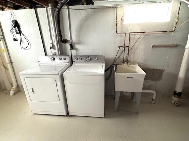 Building Photo - 907 Bruce St