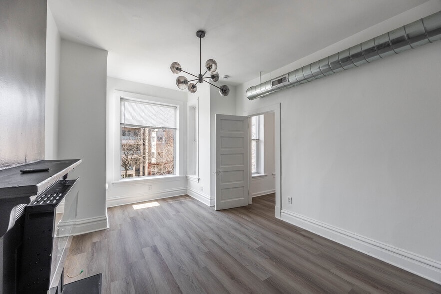 Building Photo - 1841 N Kedzie Ave