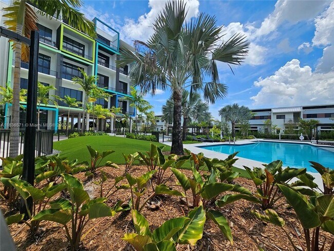 Building Photo - 4400 Sunrise Blvd