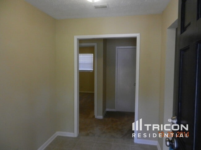 Building Photo - 10769 High Ridge Rd