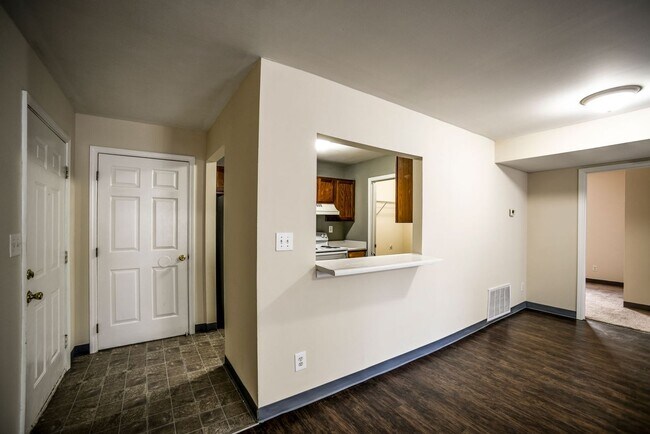 Building Photo - 2 bed/ 1 bath LaGrange, KY