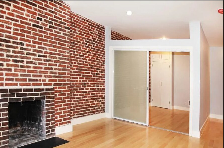 Primary Photo - 938 1st Ave