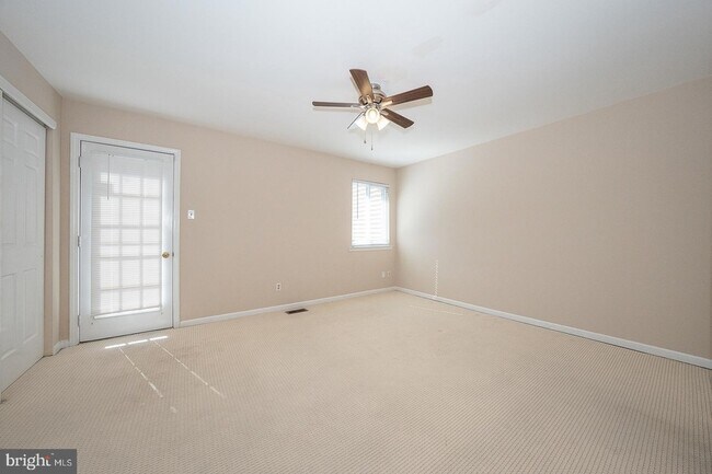 Building Photo - 344 Brigade Ct