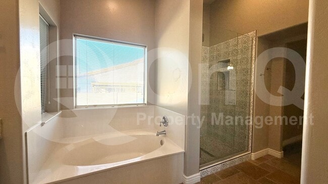 Building Photo - 2744 E Bighorn Ave