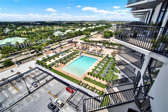 Building Photo - 5300 Paseo Blvd