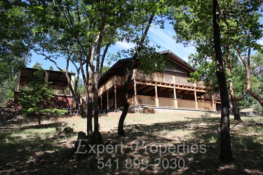 Building Photo - Wooded View Estate in Jacksonville
