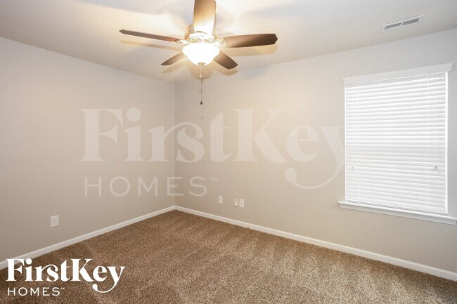 Building Photo - 156 Blossom Ridge Dr