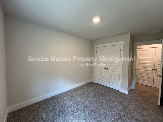Building Photo - 9427 Nature Creek Blvd