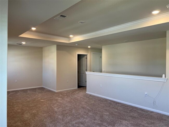 Building Photo - 6817 Ellsworth Walk