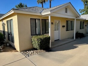 Building Photo - r328