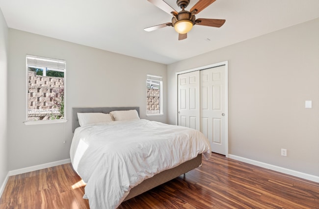 Building Photo - Low-Maintenance Living in Colorado Springs...