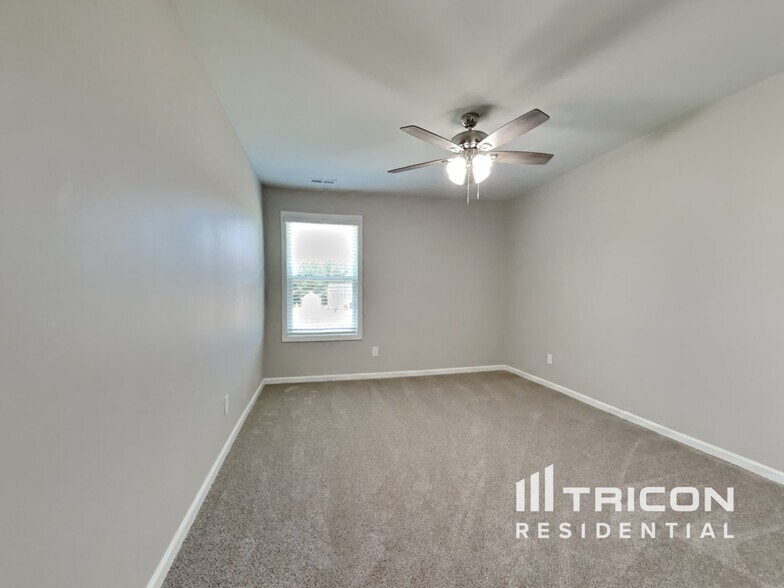 Building Photo - 95 Westbrook Ln