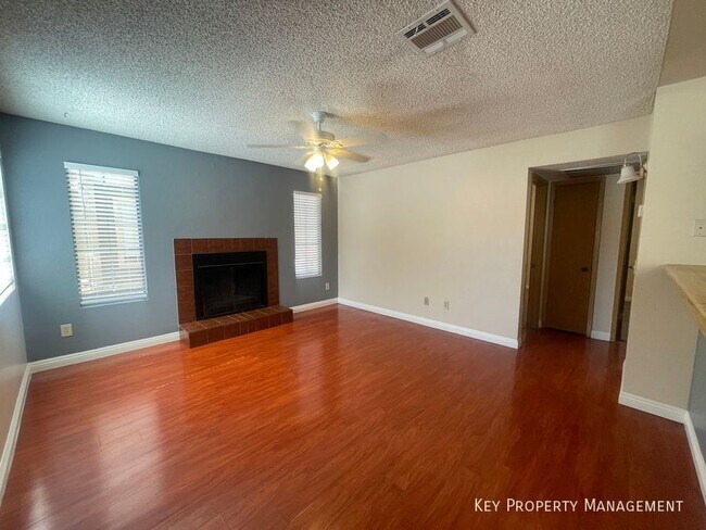 Building Photo - 2742 Alicialynn Way