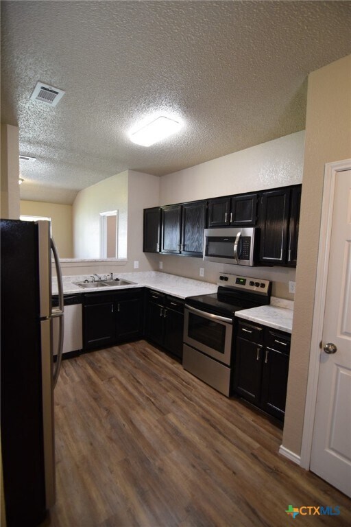 Building Photo - 4201 Bluestem Ln