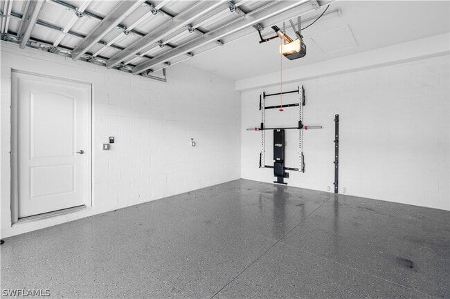 Building Photo - 6947 Avalon Cir