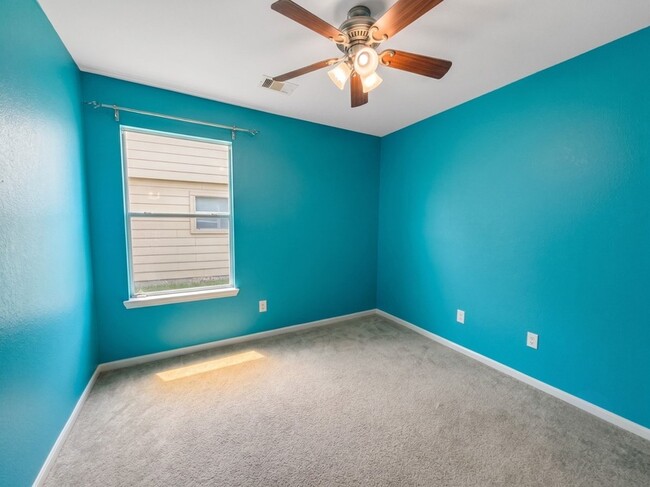 Building Photo - 8102 Sanders Glen Ln