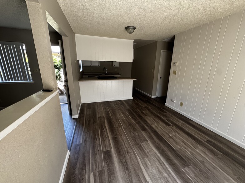 Building Photo - 3700 Bridgeford Ln