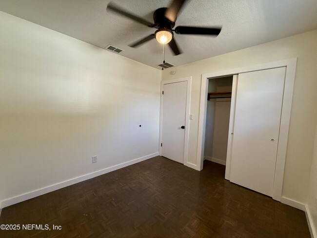 Building Photo - 2271 W 10th St