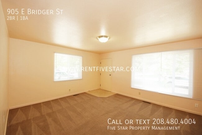 Building Photo - 905 E Bridger St