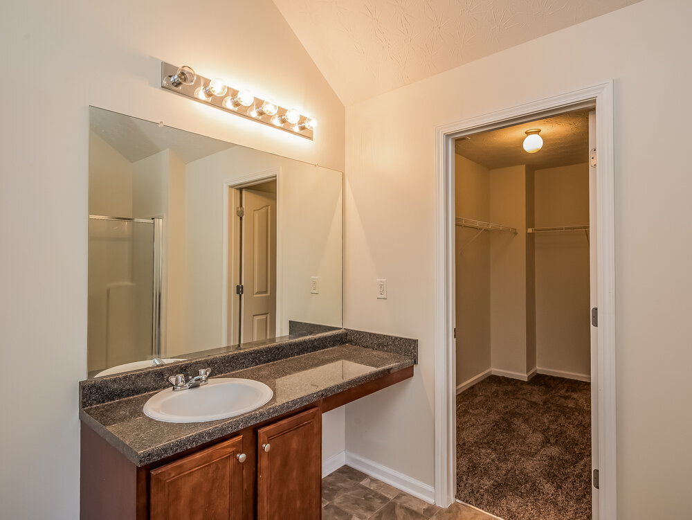 Building Photo - 70 Stony Oak Dr