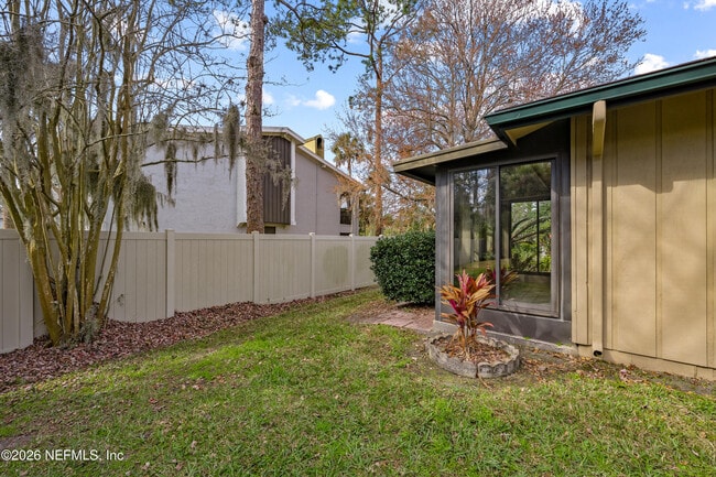 Building Photo - 9350 Arbolita Way