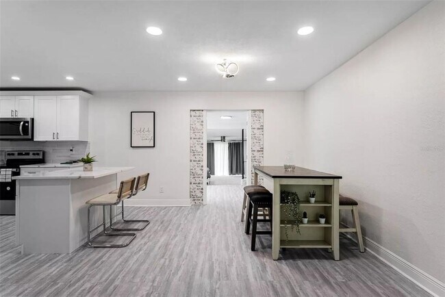 Building Photo - 2909 Hargill Dr