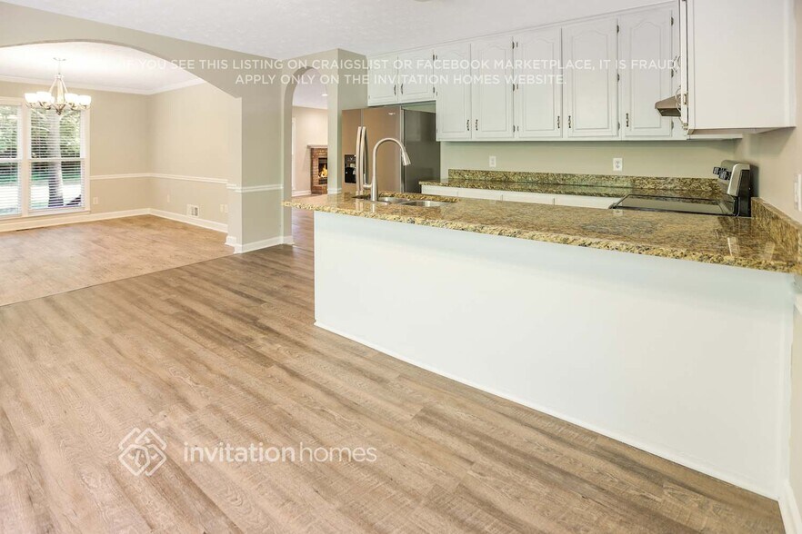 Building Photo - 17 Henley Cir