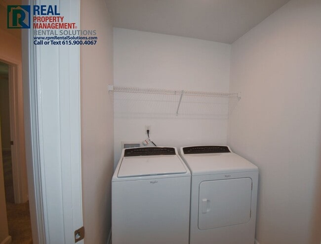 Building Photo - Gorgeous 3BR/2.5BA townhome w/ garage, w/dryer hookups, triple Rockvale schools!