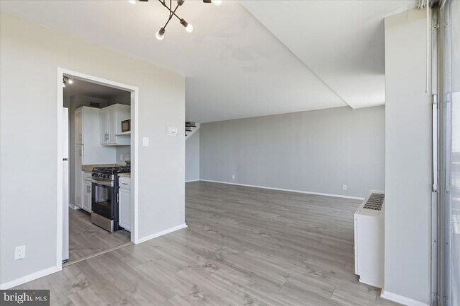 Building Photo - 301 N Beauregard St