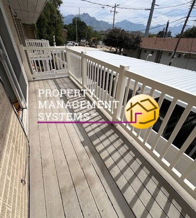 Building Photo - 2 Bedroom Condo in Millcreek!