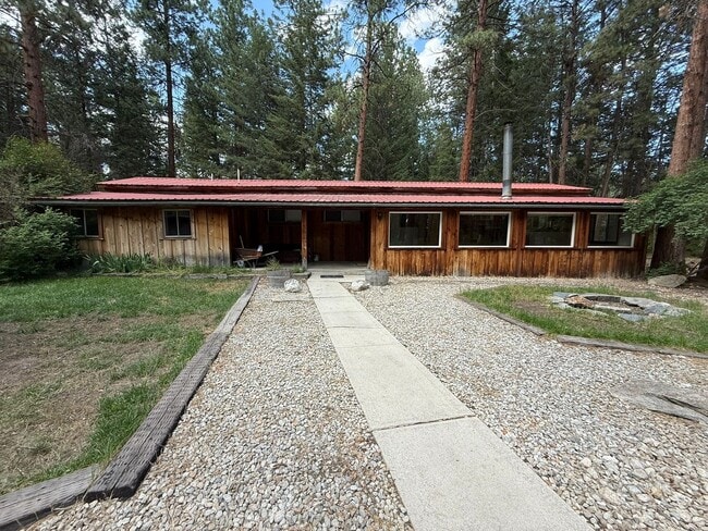 Primary Photo - 3 bed 2 bath in Victor