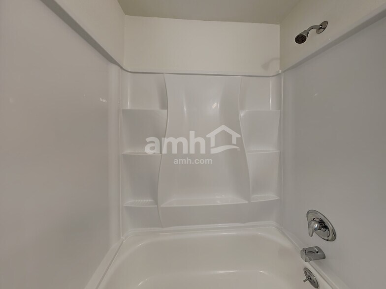 Building Photo - 7890 W Powell St