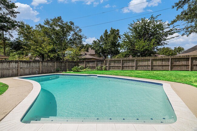 Building Photo - 15815 Ripplewind Ln