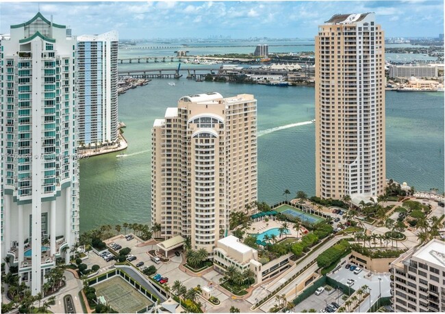 Building Photo - 888 Brickell Key Dr
