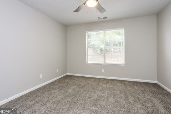 Building Photo - 4150 Riverbank Ct