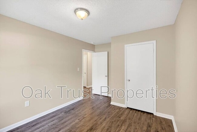 Building Photo - 103 Cambell Ct