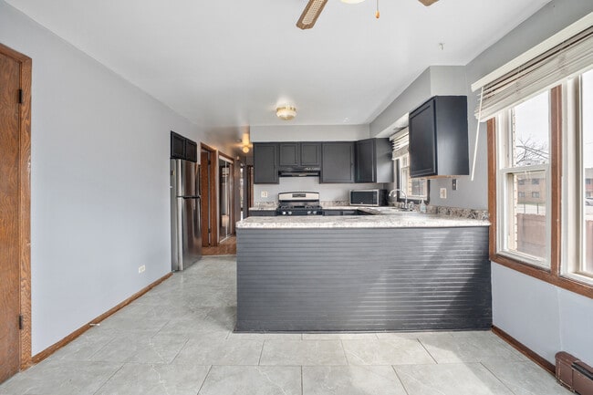 Building Photo - 524 Jeffery Ave